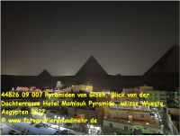 44826 09 007 Pyramiden von Gizeh, Blick von der Dachterrasse Hotel Mamlouk Pyramids, weisse Wueste, Aegypten 2022.jpg